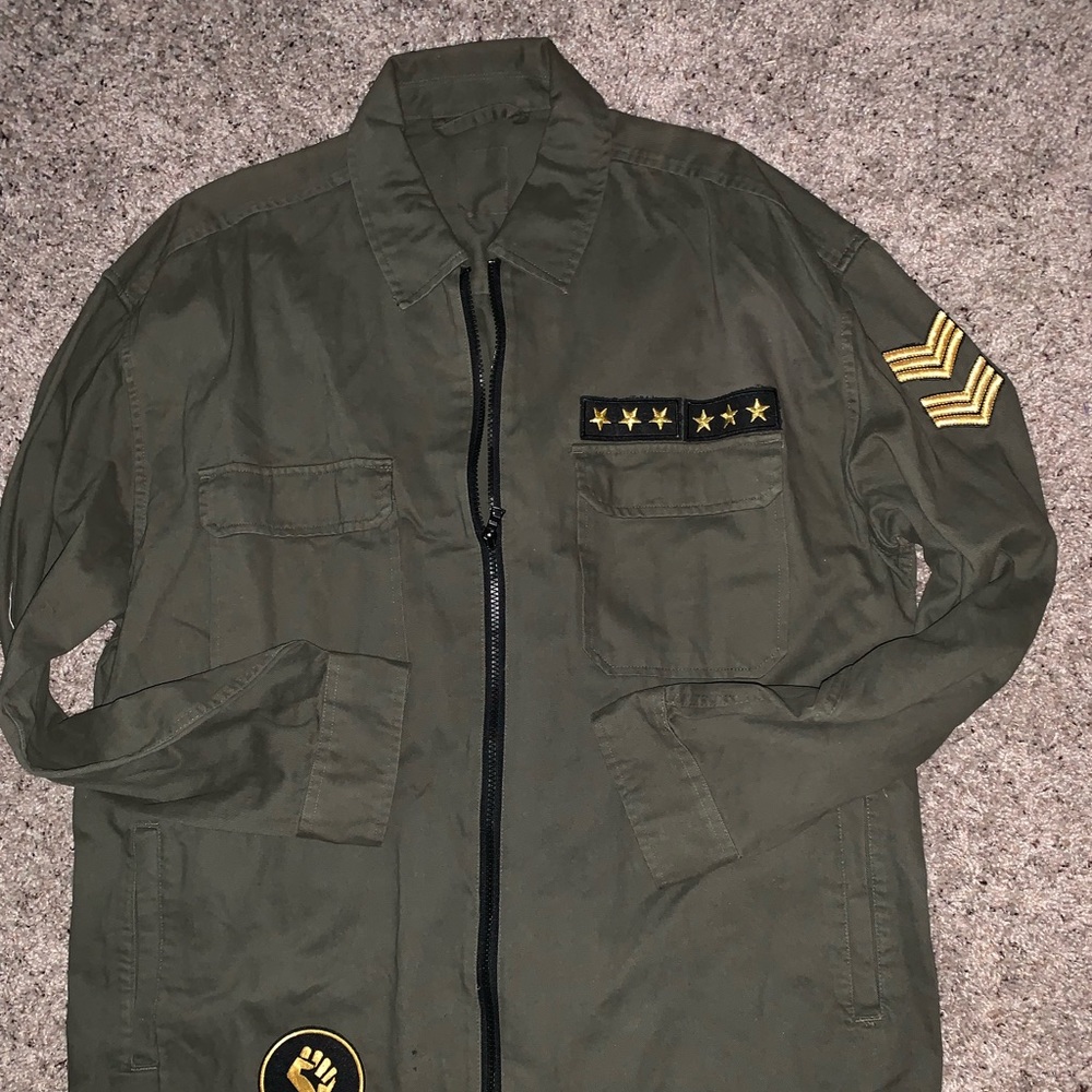 Men’s army green jacket